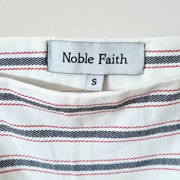 Midi dress in white ticking stripe pattern. - Picture 2 of 4